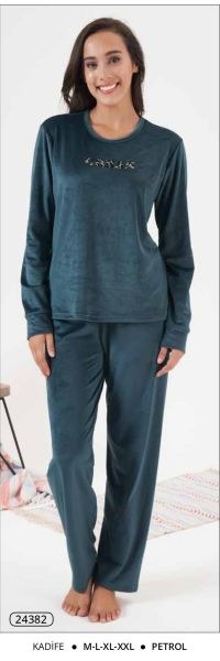 Estiva 24382 Bayan Kadife Düz Pijama Takım